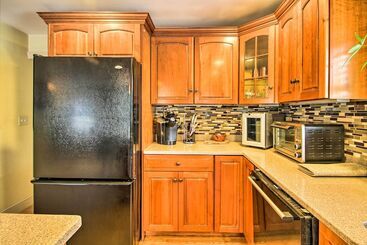 Walking Distance To Beach: Maine Home W/ Deck!
