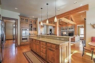 Large Luxury Breckenridge Winter Escape W/ Patio