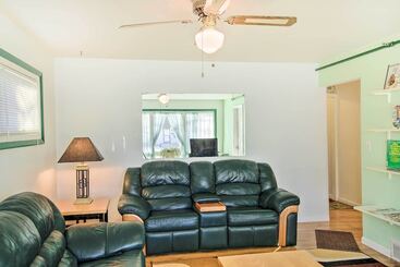 Neenah Home W/ Deck: Near Lake Winnebago
