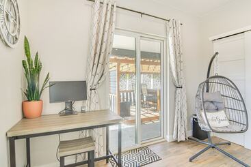 Romantic Mountain Retreat W/ Scenic Views!