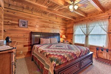별장 Rustic Sevierville Cabin W/ Covered Porch!