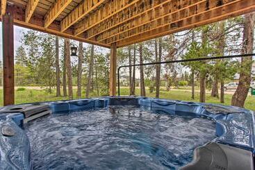 Sprawling Fraser Cabin W/ Private Hot Tub & Deck!