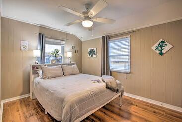 קוטג'' Springfield Riverfront Cabin W/ Boat Dock!