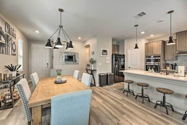 Charming Home Near Austin W/ Grill & Porch!