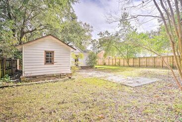 Cozy Home W/ Yard ~ 9 Mi To Dtwn Charleston!