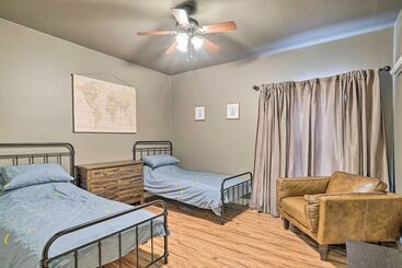 Cozy Las Cruces Gem: Fire Pit, Patio & Views!