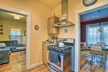 Cozy Las Cruces Gem: Fire Pit, Patio & Views!
