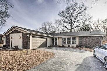 Family Friendly Springfield Home W/ Yard!