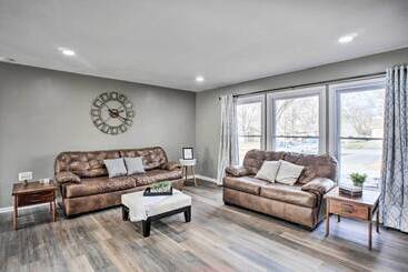 Family Friendly Springfield Home W/ Yard!