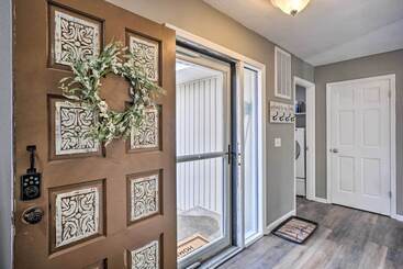 Family Friendly Springfield Home W/ Yard!