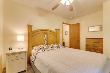 بيت ريفى Deck & Resort Amenities: Arrowhead Lake Home!