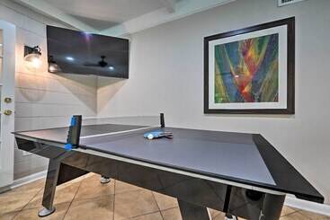 Huge Lutz Family Retreat W/ Game Room & Pool!