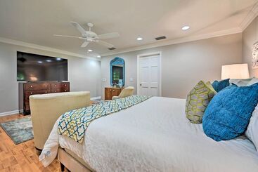 Huge Lutz Family Retreat W/ Game Room & Pool!