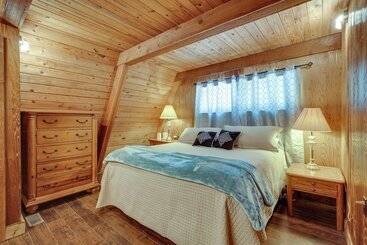 Lakefront A Frame Cabin With Community Perks