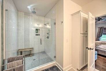 2 Mi To Downtown: Luxe Greenville Retreat!