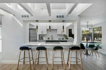 بيت ريفى Luxurious Clearwater Retreat W/ Lanai & Pool!