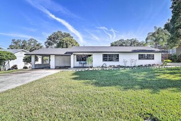 Mid Century Modern Escape In Central Lakeland!