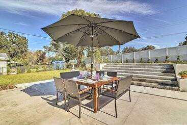 Mid Century Modern Escape In Central Lakeland!