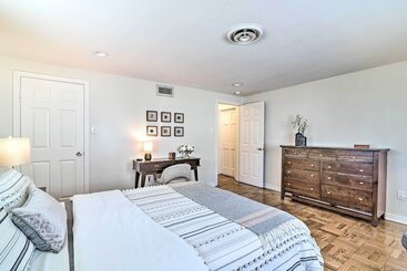 Mid Century Modern Escape In Central Lakeland!