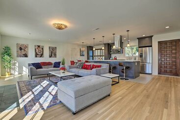 Oceanside Home W/ Patio & Grill, Walk To Beach!