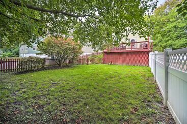 Pet Friendly Latham Retreat ~ 7 Mi To Albany!