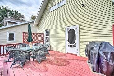 Pet Friendly Latham Retreat ~ 7 Mi To Albany!