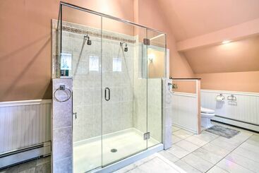 Pet Friendly Latham Retreat ~ 7 Mi To Albany!