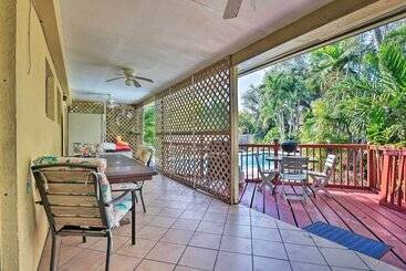 Quaint Central Miami Bungalow: 10 Mi To Mid Beach!
