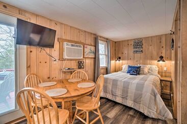 Quaint Table Rock Lake Hideout W/ Pool Access