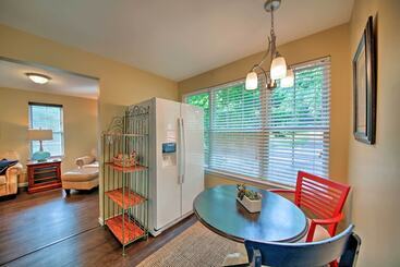 Quiet St Charles Cottage W/ Patio & 4 Acres