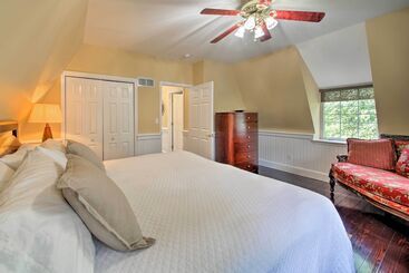 Quiet St Charles Cottage W/ Patio & 4 Acres