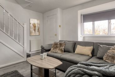 اقامتگاه Lovely 3 Bed Cosy House In Greater Manchester