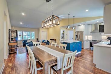Sea Pines Resort Escape W/ Deck ~ 2 Mi To Beach!