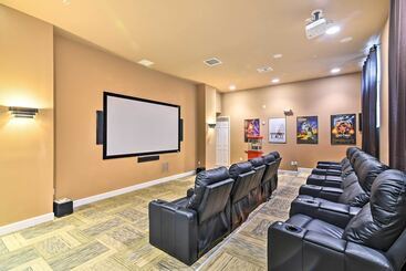 Home W/ Private Pool & Spa: 8 Mi To Disney