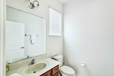Home W/ Private Pool & Spa: 8 Mi To Disney