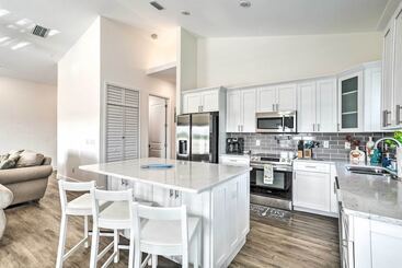 Tampa House W/ Patio, Near Downtown & Beaches!