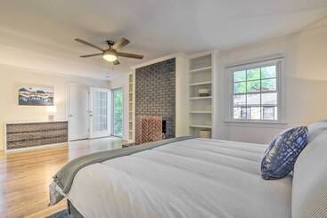 Bright Cary Home With Deck < 15 Mi To Raleigh!