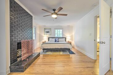 Bright Cary Home With Deck < 15 Mi To Raleigh!