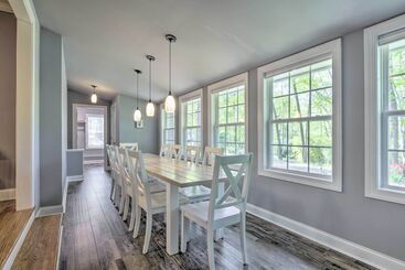 Bright Cary Home With Deck < 15 Mi To Raleigh!