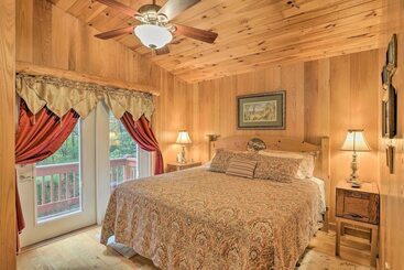 コテージ Fletcher Cabin: Wraparound Deck & Pond Access