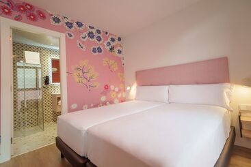 هتل Spirit Apartamentos Valladolid Centro