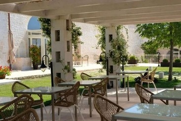 هتل روستایی Masseria Paretano