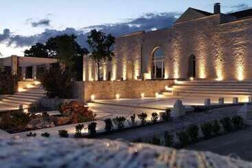 هتل روستایی Masseria Paretano