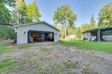 Houghton Lake Area Home W/ Fire Pit & Yard!