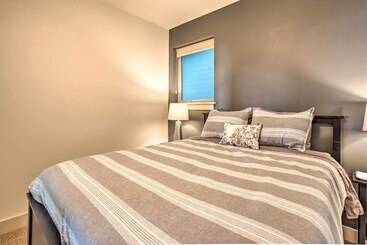 별장 Luxe Coastal Haven W/ Bay Views & Hot Tub
