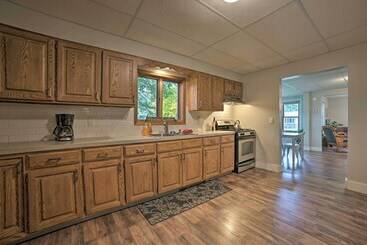 Manistee House < 1 Mile From Lake Michigan!