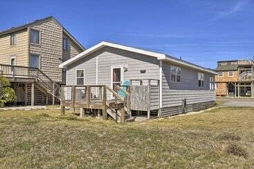 Nags Head Cottage: Screened Porch, Walk To Beach!