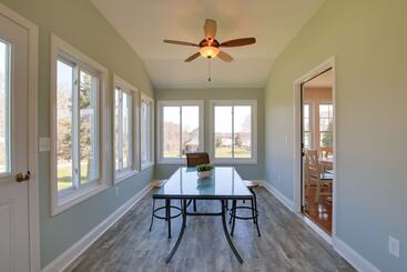 Charming Home W/ Yard: Steps To Pawcatuck River!