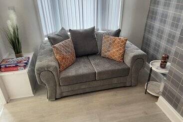 اقامتگاه Charming 2 Bed House In Wavertree Liverpool