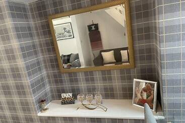 اقامتگاه Charming 2 Bed House In Wavertree Liverpool